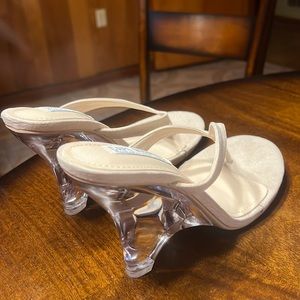 Brand new never worn don’t fit but it will for you